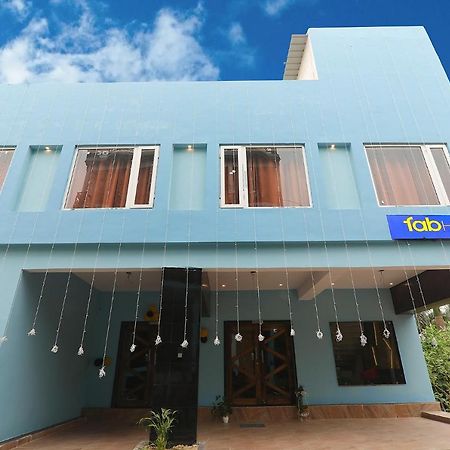 Fabhotel Blueark Lucknow Bagian luar foto