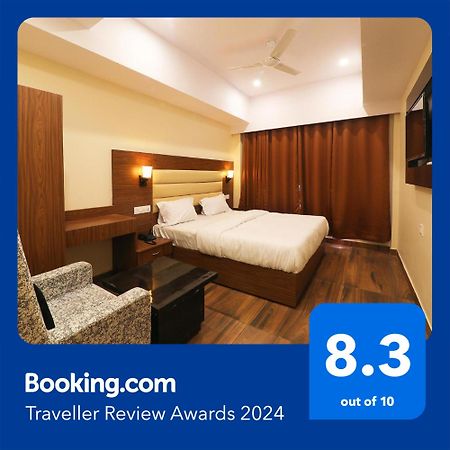 Fabhotel Blueark Lucknow Bagian luar foto