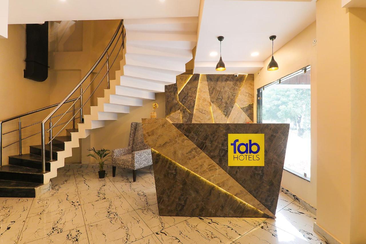 Fabhotel Blueark Lucknow Bagian luar foto