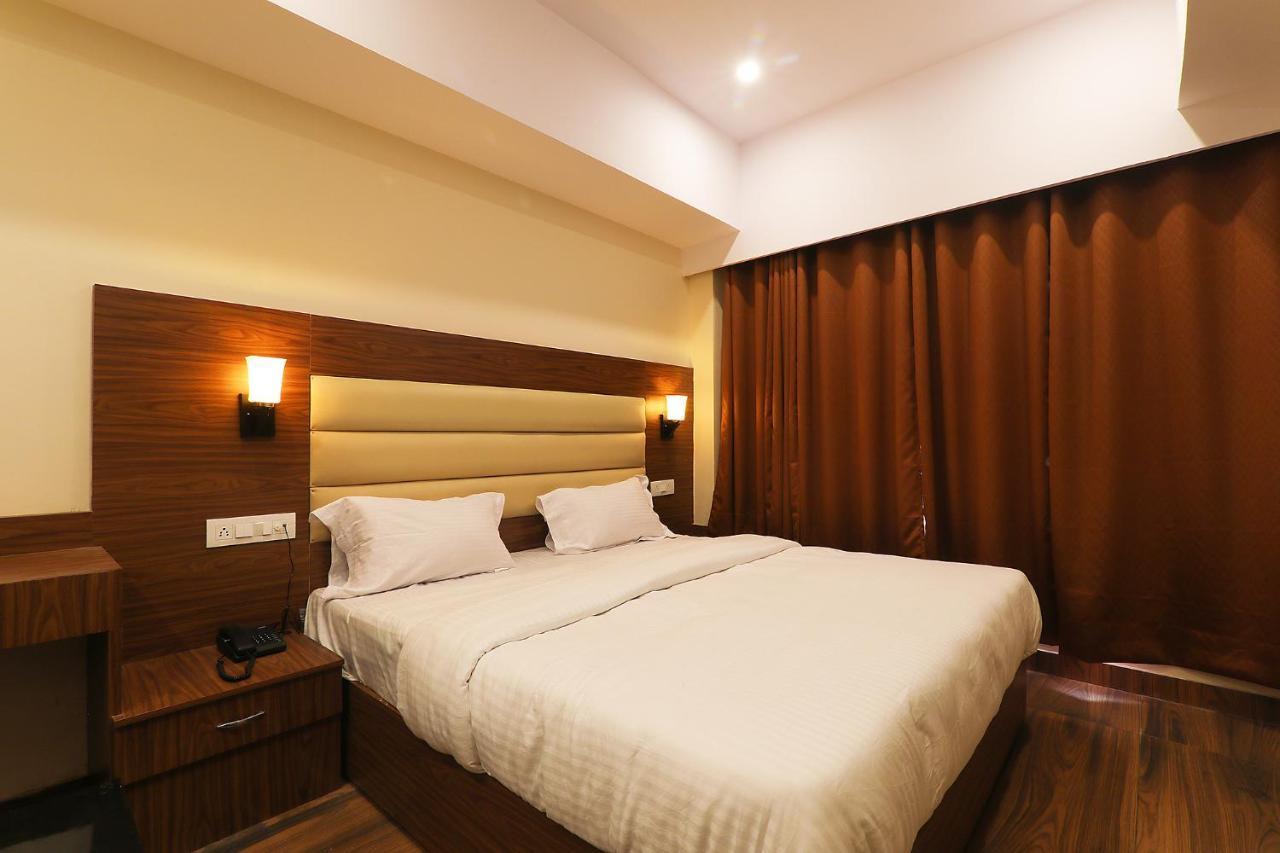 Fabhotel Blueark Lucknow Bagian luar foto