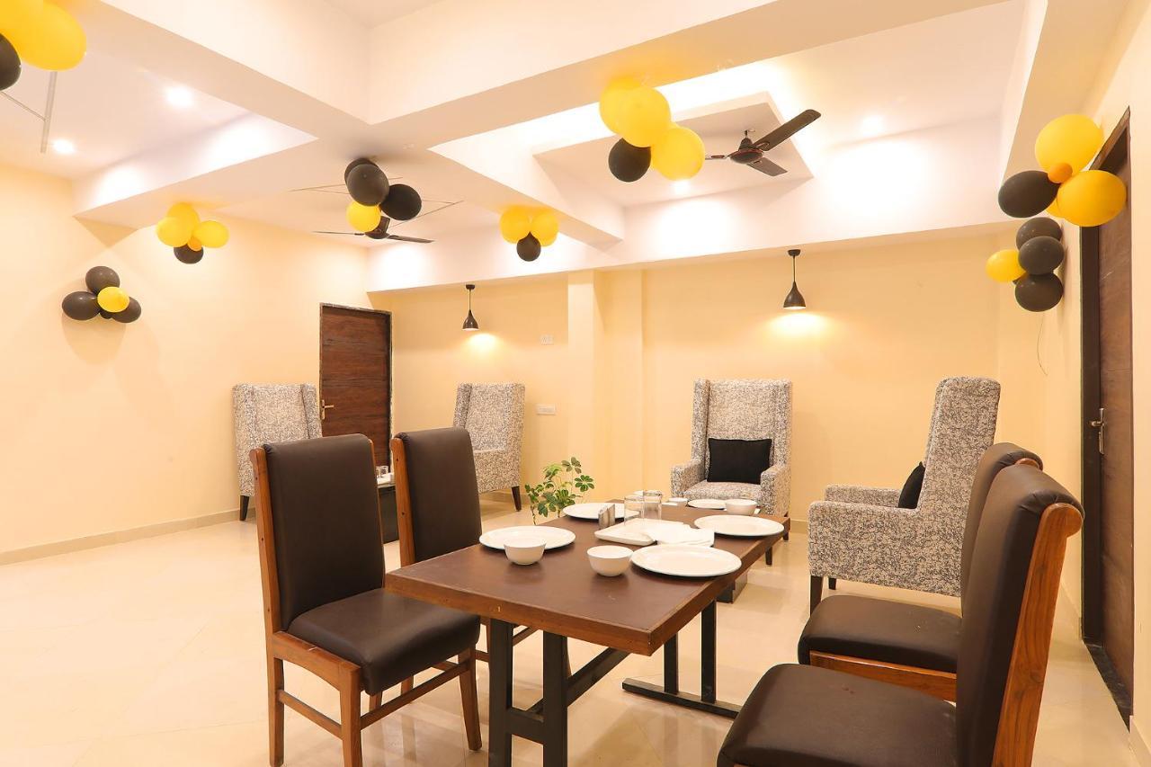 Fabhotel Blueark Lucknow Bagian luar foto