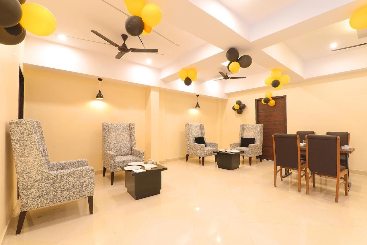 Fabhotel Blueark Lucknow Bagian luar foto